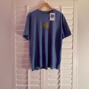 Life Is Good Men’s Mountains Vintage Crusher T-Shirt, XL, NWT, Blue